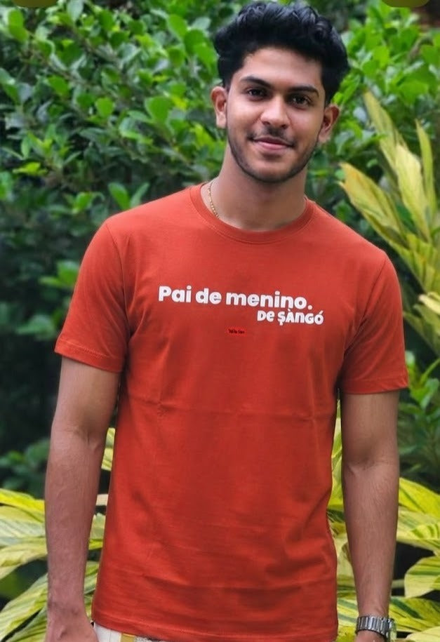PAI DE MENINO DE ṢÀNGÓ